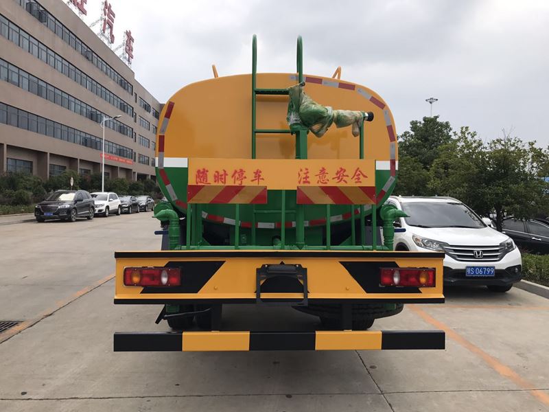 12噸(12方)東風天錦綠化灑水車圖片 12噸(12方)東風天錦綠化灑水車圖片