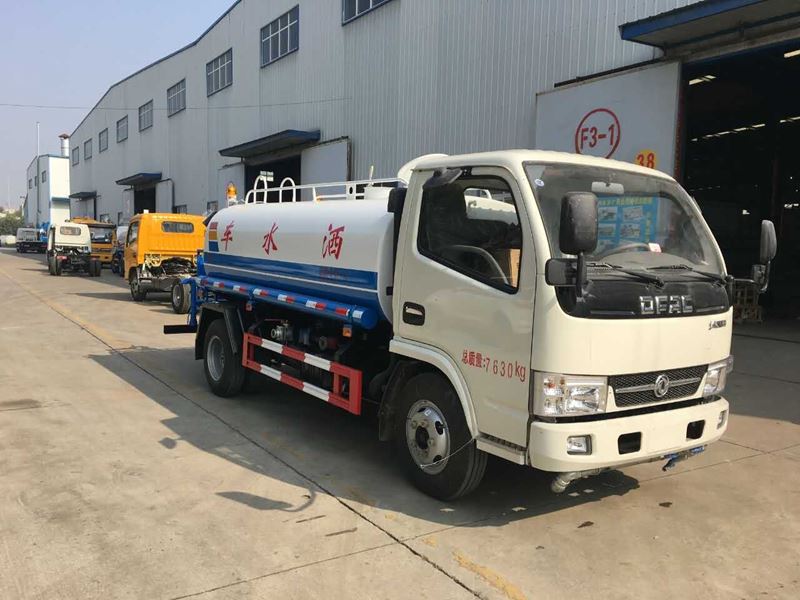 5噸(5方)東風多利卡綠化灑水車圖片 5噸(5方)東風多利卡綠化灑水車圖片