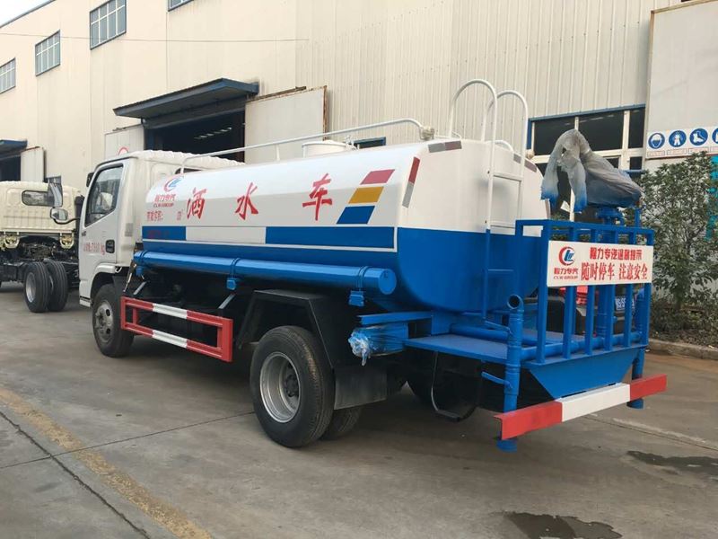 5噸(5方)東風多利卡綠化灑水車圖片 5噸(5方)東風多利卡綠化灑水車圖片