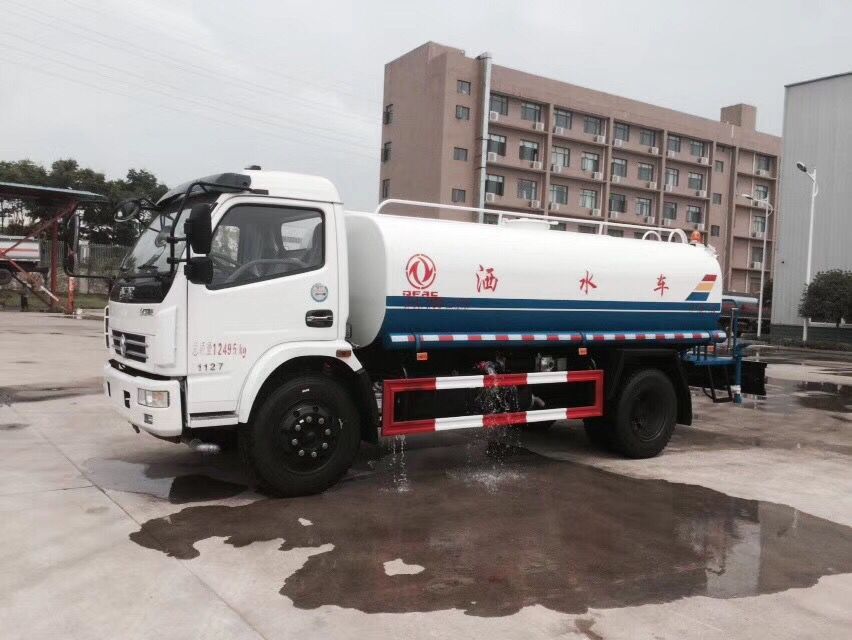 8噸(8方)東風大多利卡綠化灑水車圖片 8噸(8方)東風大多利卡綠化灑水車圖片