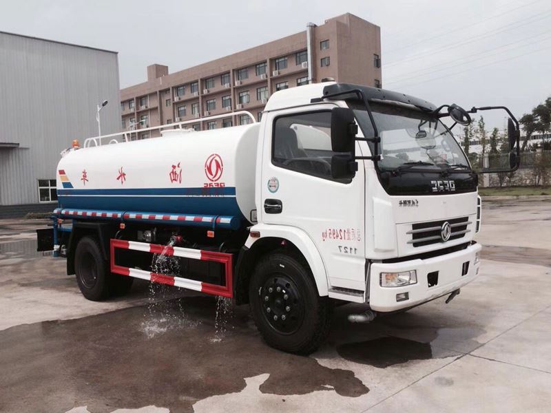 8噸(8方)襄樊東風(fēng)大多利卡綠化灑水車價(jià)格