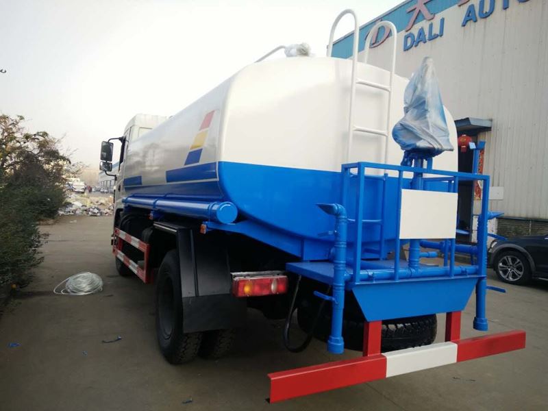 12噸(12方)東風御虎綠化灑水車圖片 12噸(12方)東風御虎綠化灑水車圖片