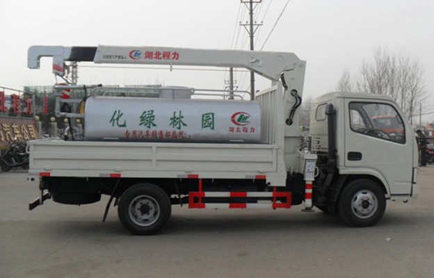 東風多利卡隨車吊灑水車圖片 東風多利卡隨車吊灑水車圖片