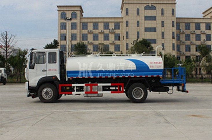 10噸(10方)重汽斯太爾綠化灑水車圖片 10噸(10方)重汽斯太爾綠化灑水車圖片