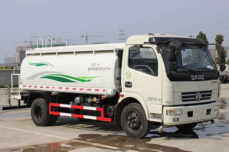8方灑水車參數(shù)_8噸東風(fēng)多利卡綠化灑水車價(jià)格