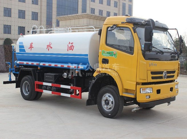 8噸東風(fēng)大多利卡工程灑水車圖片 8噸東風(fēng)大多利卡工程灑水車圖片