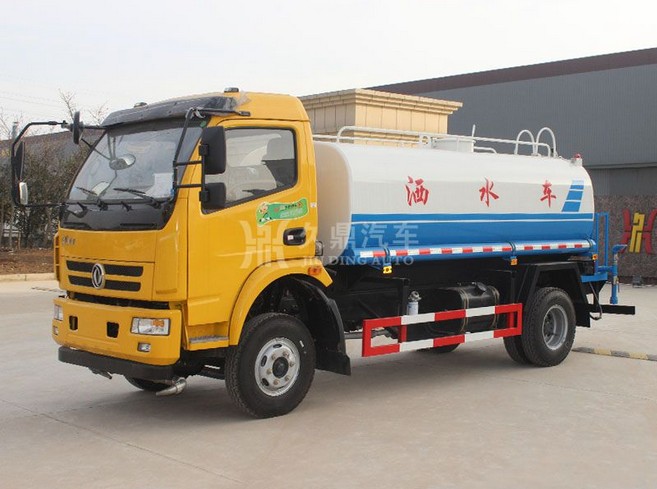 8噸東風(fēng)大多利卡工程灑水車圖片 8噸東風(fēng)大多利卡工程灑水車圖片