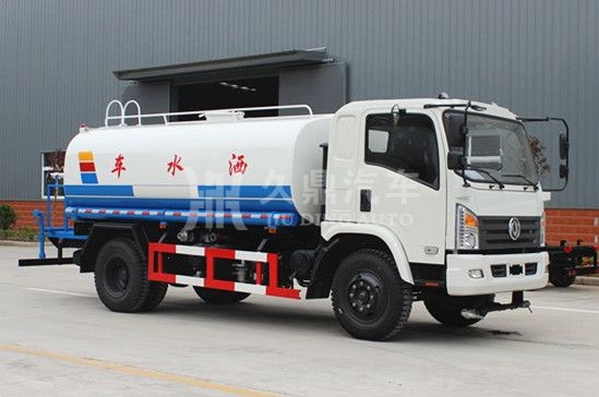 15方灑水車什么牌子好_15噸(15方)東風御虎綠化灑水車廠家價格