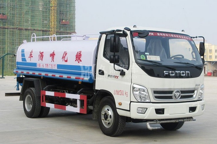 8方灑水車價(jià)格多少錢_8噸福田奧鈴綠化灑水車廠家價(jià)格