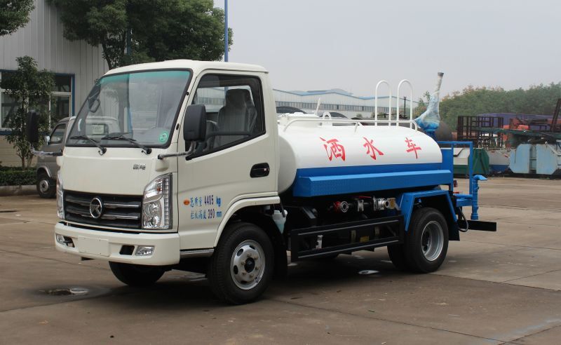 凱馬2噸藍牌小型灑水車價格3