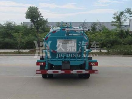 解放2噸綠化灑水車廠家價格2