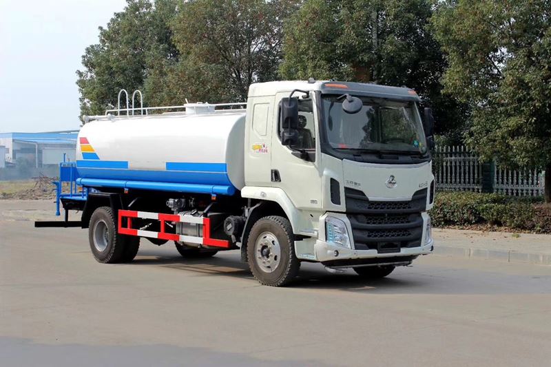 東風柳汽乘龍灑水車圖片 東風柳汽乘龍灑水車圖片