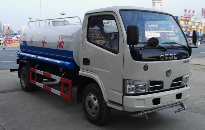 東風福瑞卡5噸綠化灑水車(不上戶灑水車)