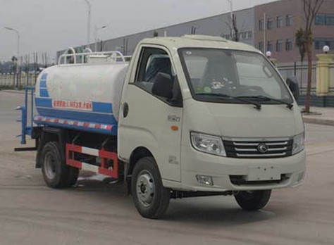 福田時(shí)代2噸藍(lán)牌小型灑水車3