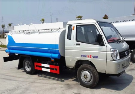 小型灑水車視頻_3噸時風風菱小型灑水車2