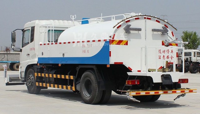 公路灑水車廠家電話_東風天錦公路灑水車3