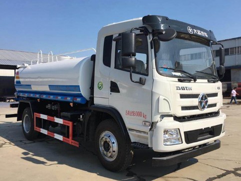 10噸灑水車報價_大運風度10-12噸綠化灑水車廠家價格