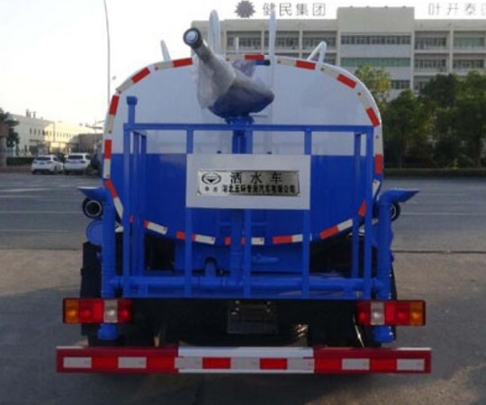 5噸灑水車(chē)價(jià)格_重汽豪沃5噸綠化灑水車(chē)廠家價(jià)格4
