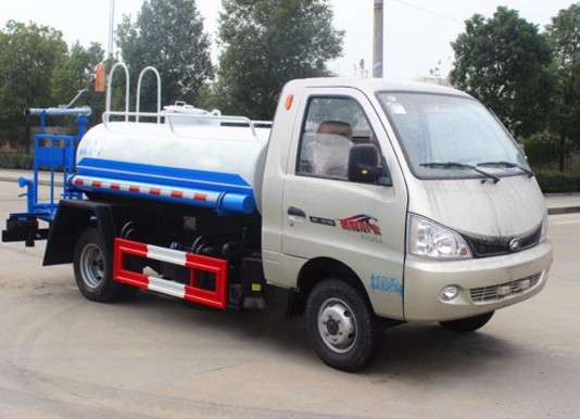 小型灑水車價格_北汽黑豹2噸小型灑水車