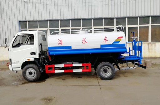躍進5噸綠化灑水車廠家價格