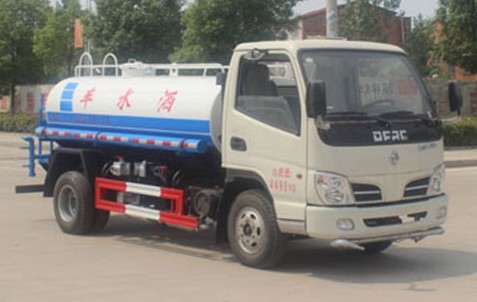 小型灑水車需要什么駕駛證_東風多利卡2.5噸藍牌小型灑水車3