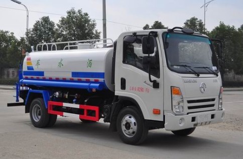 10方灑水車尺寸是多少_大運奧普力10噸綠化灑水車廠家價格
