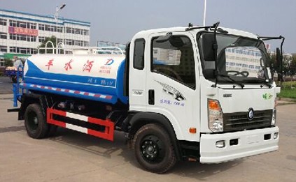 5噸綠化灑水車價(jià)格_重汽王牌5噸綠化灑水車廠家價(jià)格