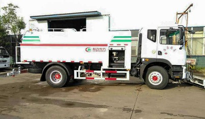 公路灑水車(chē)_東風(fēng)多利卡D9高壓路面清洗車(chē)4