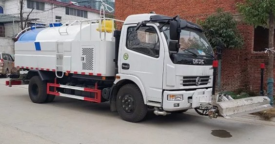 公路灑水車_東風多利卡3800軸距路面清洗車4