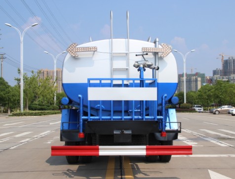 �|�L(f��ng)��(zhu��n)�õױP(p��n)12����ˮ܇(ch��)����DƬ