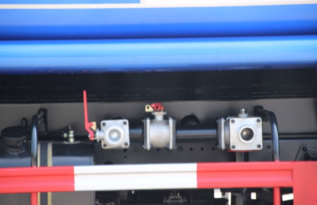 �|�L(f��ng)��(zhu��n)�õױP(p��n)12����ˮ܇(ch��)����DƬ