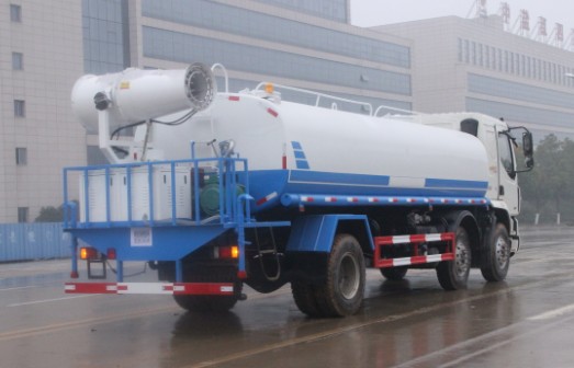 �|�L(f��ng)����С���S18����ˮ܇����DƬ