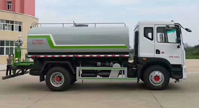 國六12方東風(fēng)多利卡D9灑水車圖片 國六12方東風(fēng)多利卡D9灑水車圖片