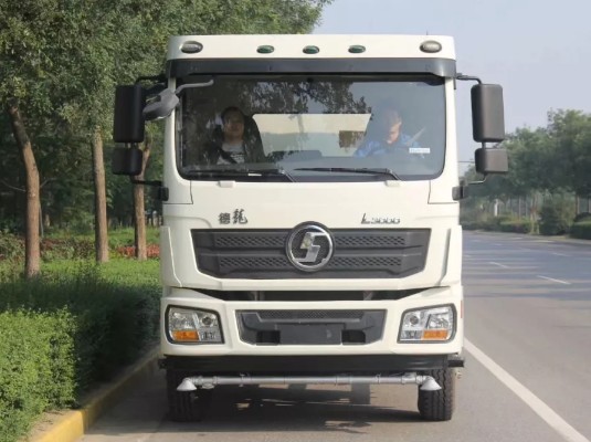 12噸灑水車多少錢(qián)一臺(tái)_國(guó)六13方陜汽德龍L3000綠化灑水車