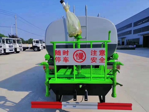 國六10噸東風(fēng)多利卡灑水車圖片 國六10噸東風(fēng)多利卡灑水車圖片