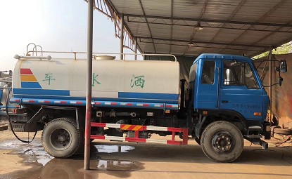 二手東風(fēng)145國(guó)五帶手續(xù)12噸灑水車圖片 二手東風(fēng)145國(guó)五帶手續(xù)12噸灑水車圖片