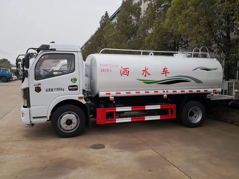 燃油灑水車圖片 燃油灑水車圖片