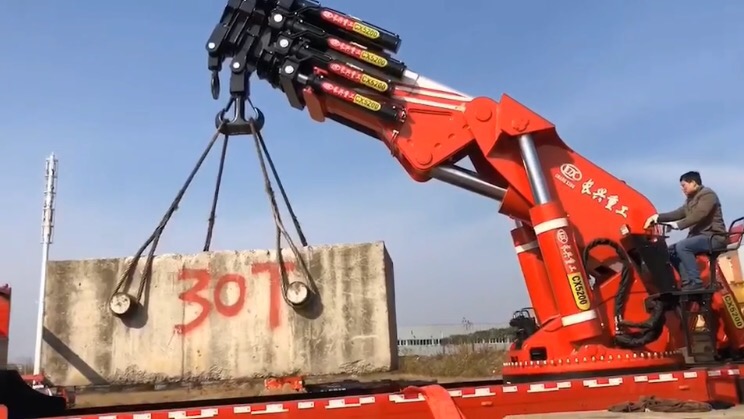 大型折臂吊工作圖片 大型折臂吊工作圖片