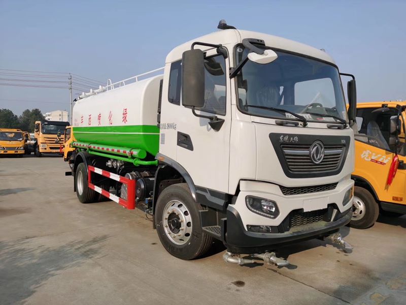 國(guó)六東風(fēng)天錦KR灑水車圖片 國(guó)六東風(fēng)天錦KR灑水車圖片