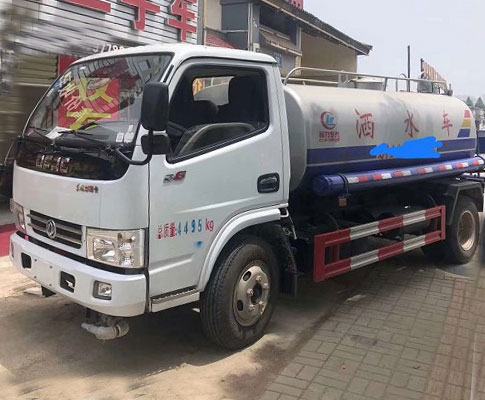 二手帶手續隨州牌6方灑水車,極品車況,現低價轉讓!