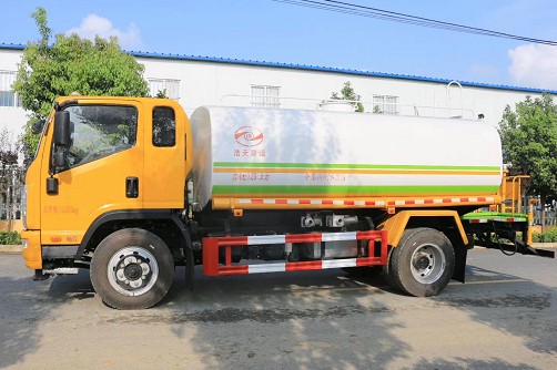 10噸灑水車價(jià)格及圖片_國六凱馬10方綠化灑水車廠家價(jià)格4