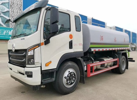 12噸灑水車價格表_國六大運(yùn)祥龍13方綠化灑水車廠家價格