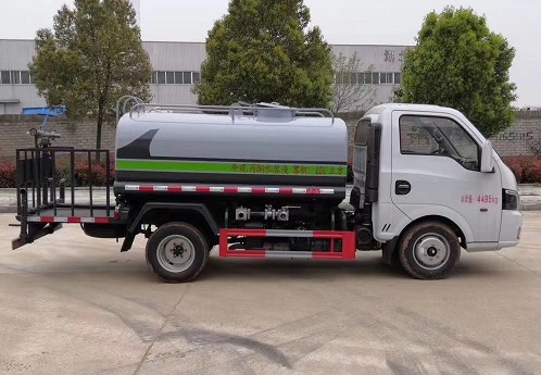 國六3方柴油東風途逸灑水車圖片 國六3方柴油東風途逸灑水車圖片