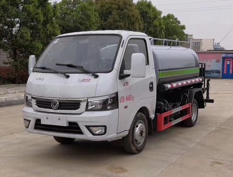 3噸灑水車價格_國六3方柴油東風途逸綠化灑水車廠家價格