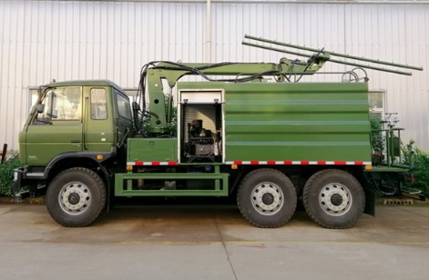 東風六驅(qū)光伏板清洗車,專業(yè)清洗太陽能板!3