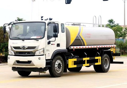 15噸灑水車廠家_國六15方福田瑞沃ES7綠化灑水車廠家價格