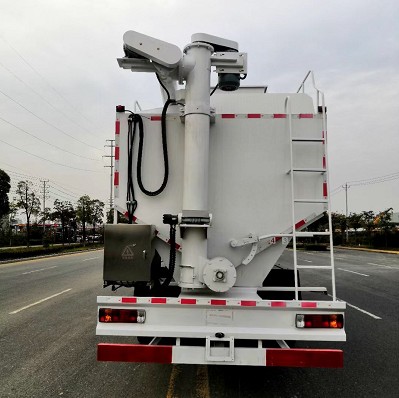 �����|�L����ǰ�ĺ�����܇