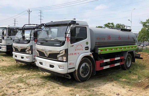 12�_(t��i)���և�(gu��)���|�L(f��ng)����10����ˮ܇(ch��)�DƬ