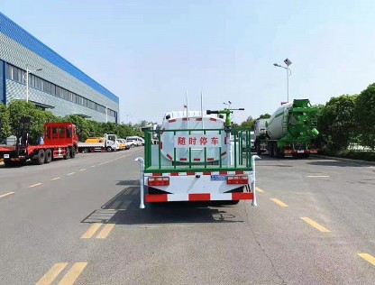 東風多利卡5噸純電動灑水車 東風多利卡5噸純電動灑水車
