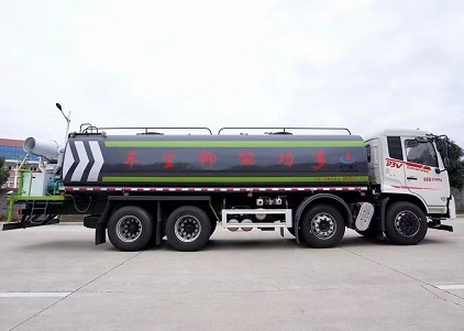 國六東風專底D3V前四后八26方灑水車 國六東風專底D3V前四后八26方灑水車